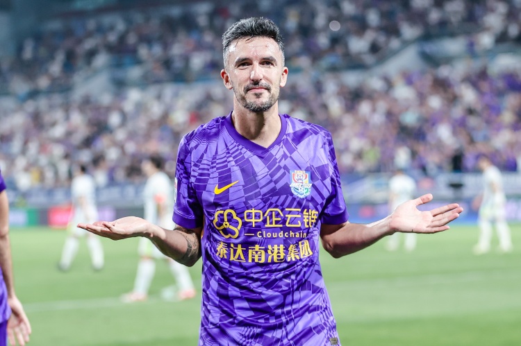 基莱斯连续三场津京德比梅开二度 右脚凌空斩助津门虎4-2攻克工体