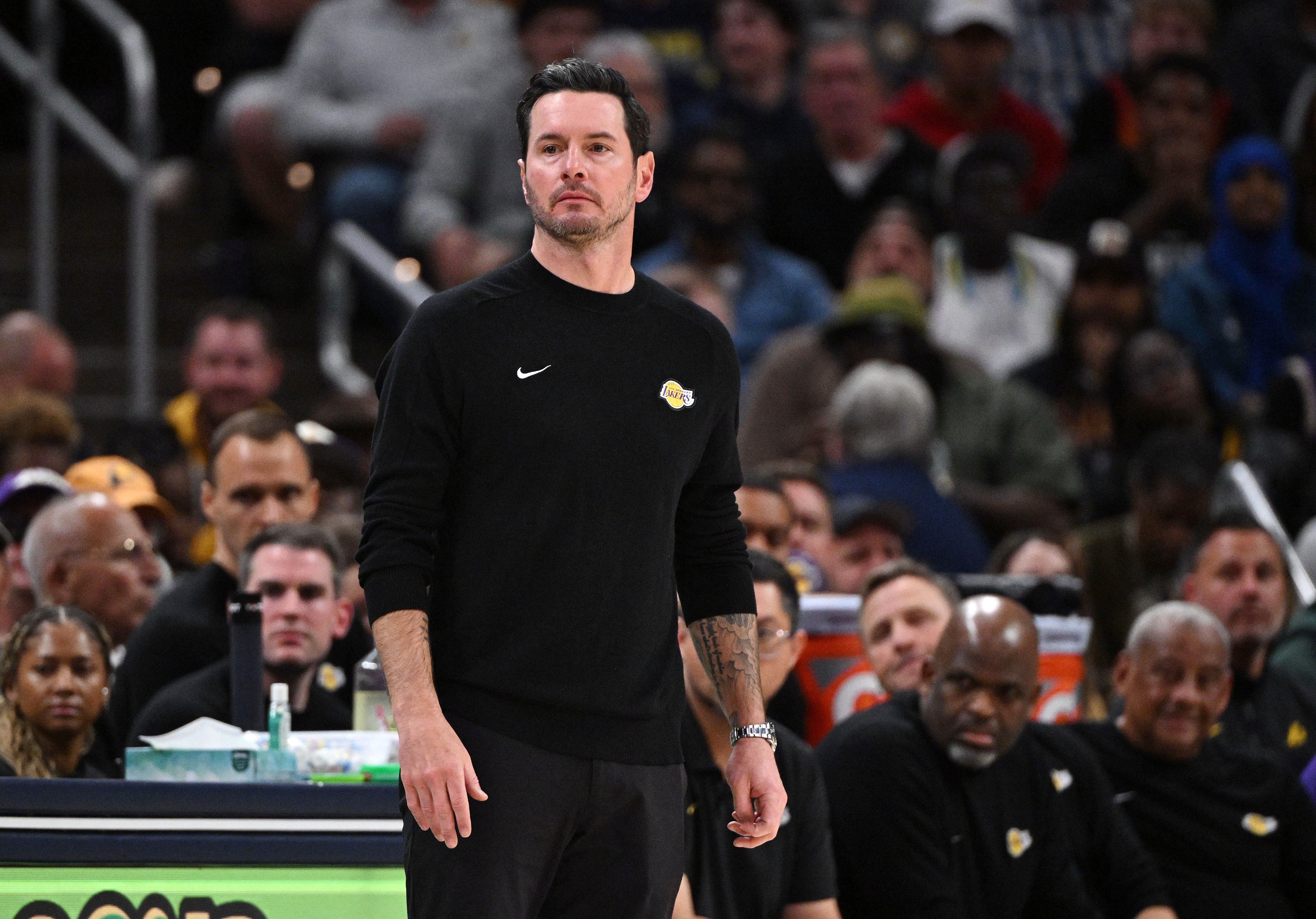 0-4！湖人主场遭雷霆横扫 雷迪克赛后哽咽致谢球迷