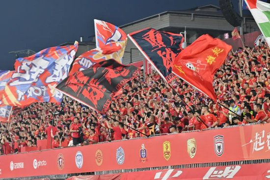 成都蓉城历史首登中超榜首 重庆铜梁龙六连胜领跑中甲 成都蓉城历史首登中超榜首 重庆铜梁龙六连胜领跑中甲