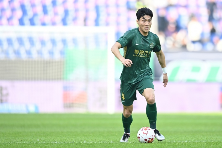 朴镇燮累计四黄停赛 赛后直飞韩国队报到 浙江主场0-5负铁人 朴镇燮累计四黄停赛 赛后直飞韩国队报到 浙江主场0-5负铁人