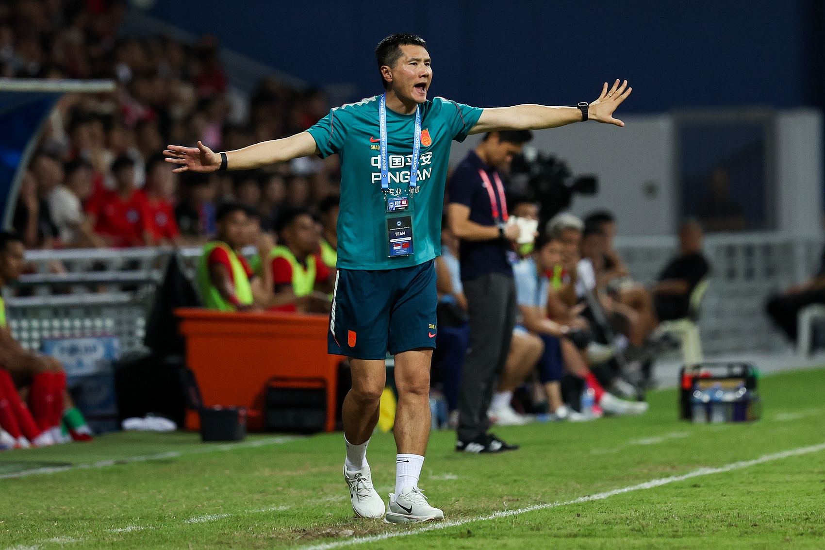 邵佳一热身赛2-1胜新加坡 陈华：用心的本土教练比混日子的洋帅靠谱多了